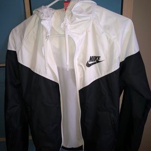 NIKE BLACK AND WHITE JACKET!!!